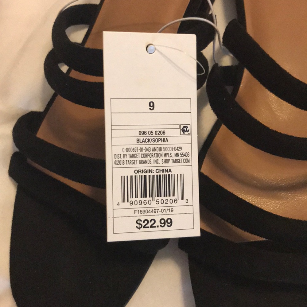Universal Thread Flat Sandals - Picture 3 of 3